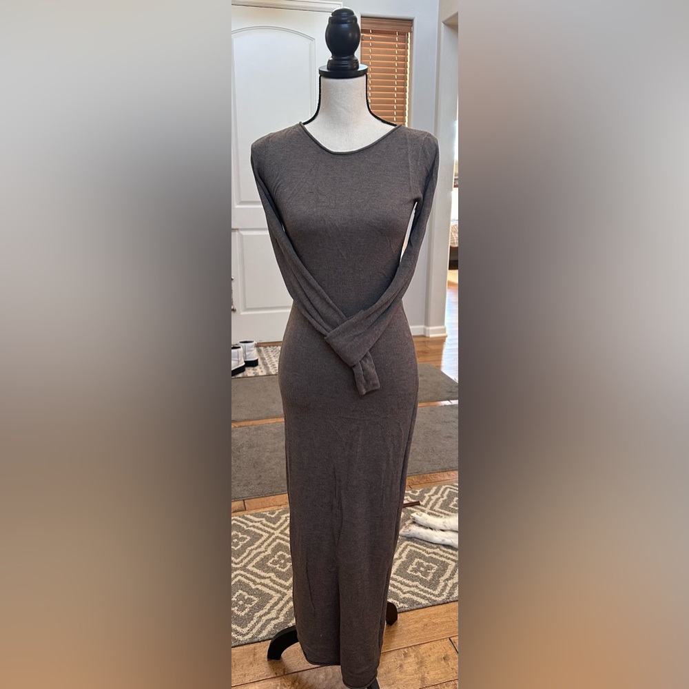 A Beautiful VERA WANG Maxi Dress (S)